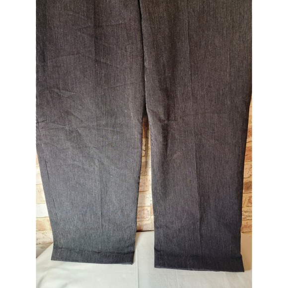 Larry Levine Women's Slacks - Picture 4 of 7